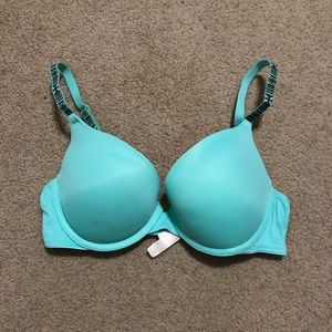PINK Victoria’s Secret mint bra